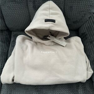 Essentials Fear of God Silver Cloud Size S. Real and Authentic